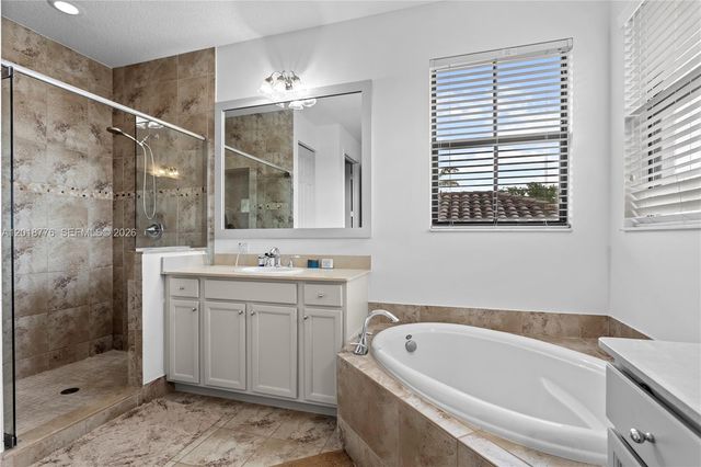 4081 NW 85th Dr, Cooper City, FL 33024