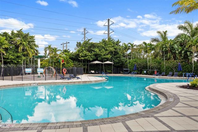 4081 NW 85th Dr, Cooper City, FL 33024