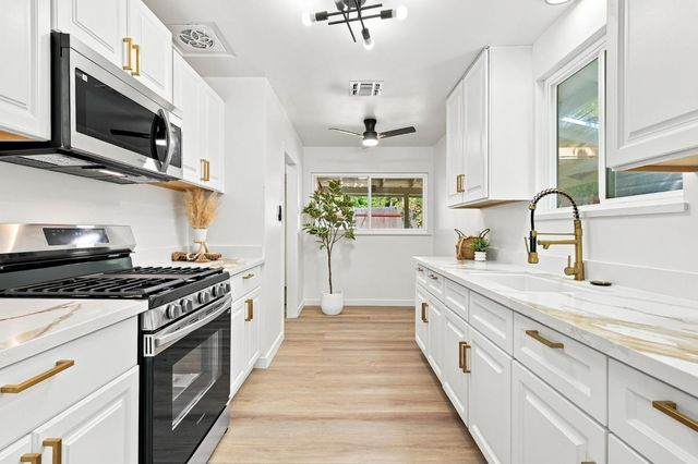 6205 Dundee Dr, North Highlands, CA 95660