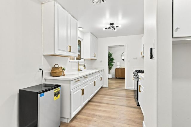 6205 Dundee Dr, North Highlands, CA 95660