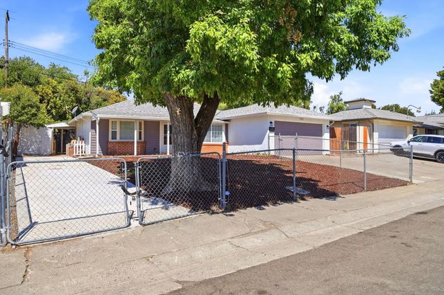 6205 Dundee Dr, North Highlands, CA 95660