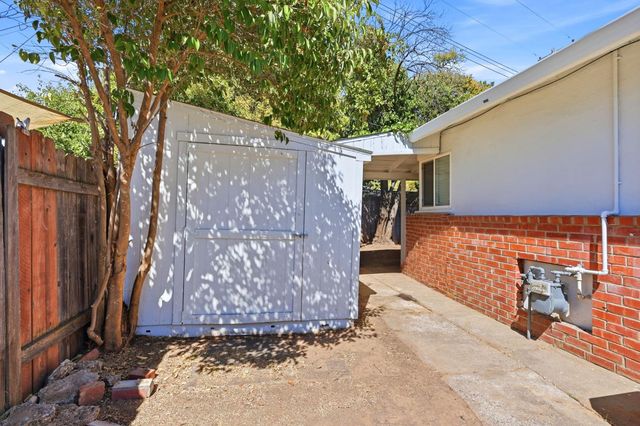 6205 Dundee Dr, North Highlands, CA 95660