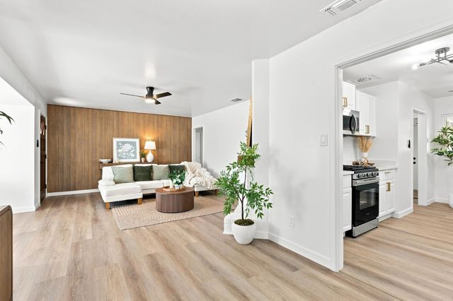 6205 Dundee Dr, North Highlands, CA 95660