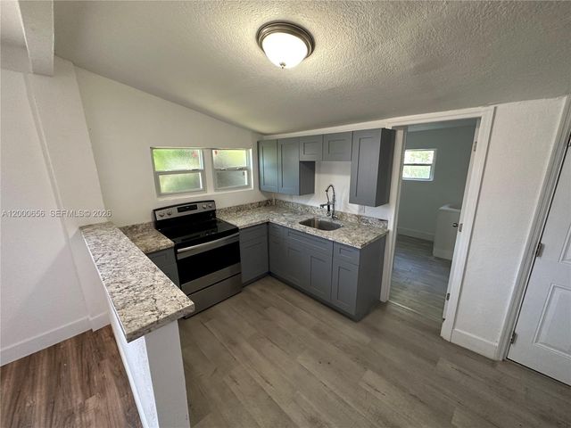 5646 NW 3rd Ave 0, Miami, FL 33127