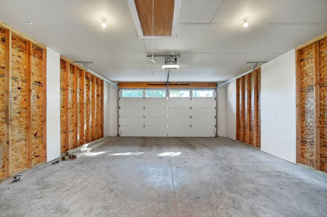 405 E Granger Avenue, Des Moines, IA 50315