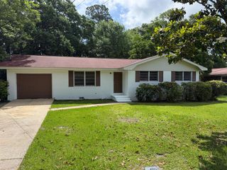 1113 Normandale, Dothan, AL 36301