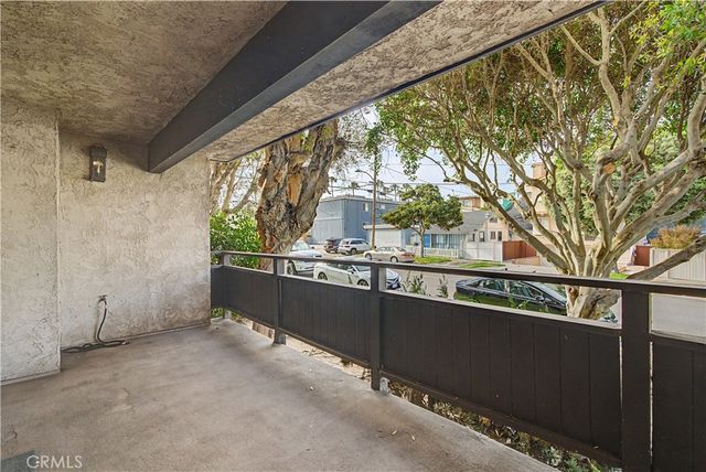 214 Topaz Street, Redondo Beach, CA 90277