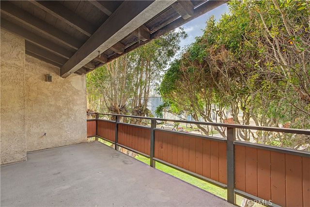 214 Topaz Street, Redondo Beach, CA 90277