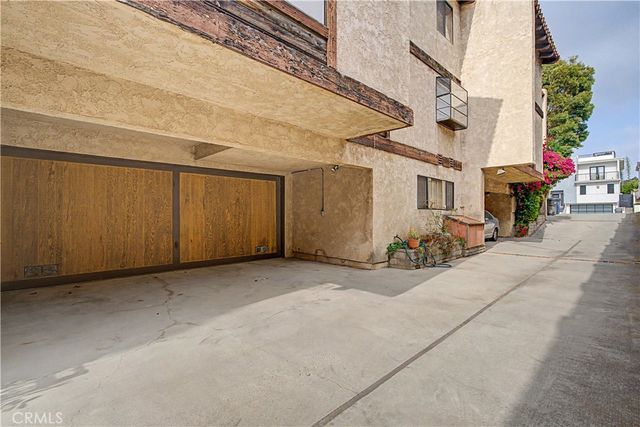 214 Topaz Street, Redondo Beach, CA 90277