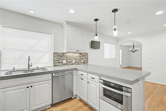 214 Topaz Street, Redondo Beach, CA 90277