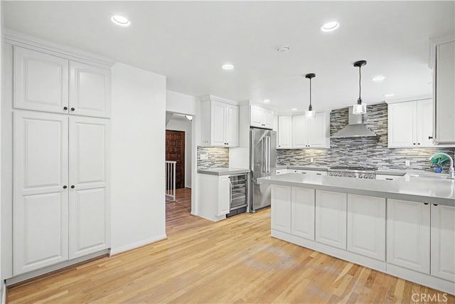 214 Topaz Street, Redondo Beach, CA 90277