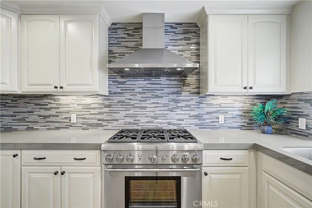 214 Topaz Street, Redondo Beach, CA 90277