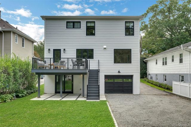 23 Holly Place, Larchmont, NY 10538