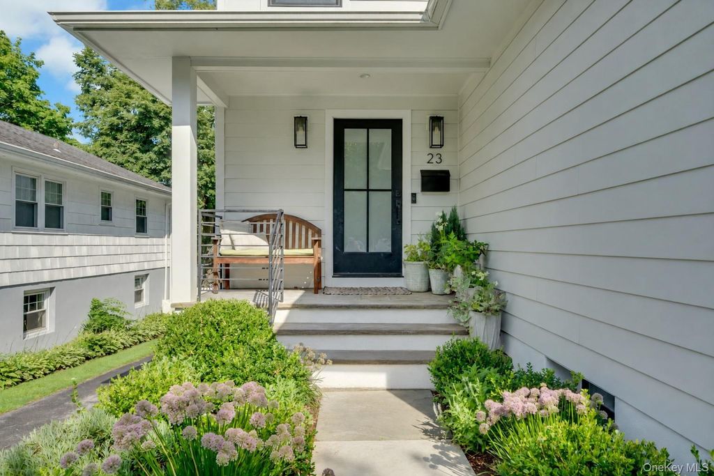 23 Holly Place, Larchmont, NY 10538 — photo 2