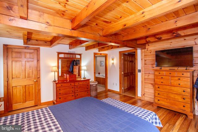 816 ROSEMONT RINGOES RD, Stockton, NJ 08559