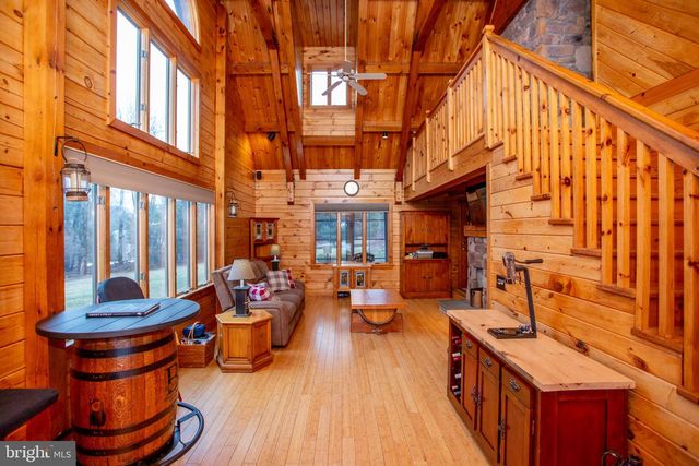 816 ROSEMONT RINGOES RD, Stockton, NJ 08559