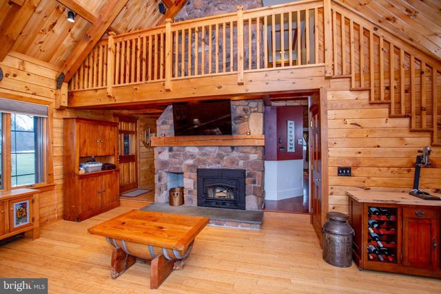 816 ROSEMONT RINGOES RD, Stockton, NJ 08559