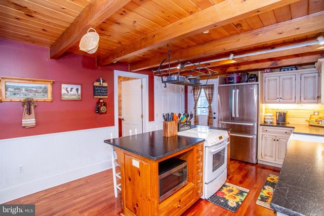 816 ROSEMONT RINGOES RD, Stockton, NJ 08559