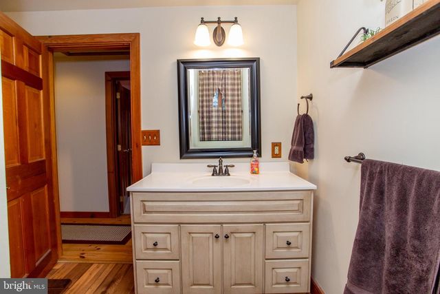 816 ROSEMONT RINGOES RD, Stockton, NJ 08559