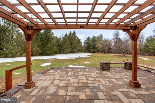 816 ROSEMONT RINGOES RD, Stockton, NJ 08559