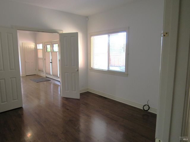 1005 Ray Ct, Sonoma, CA 95476