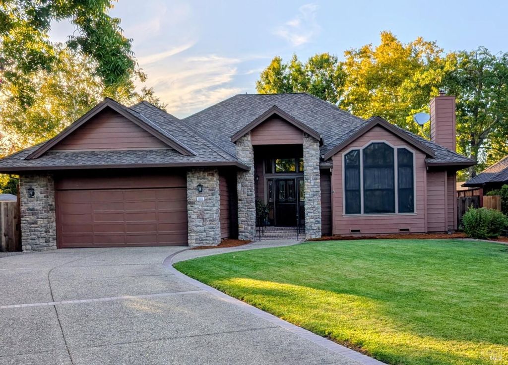 1005 Ray Ct, Sonoma, CA 95476