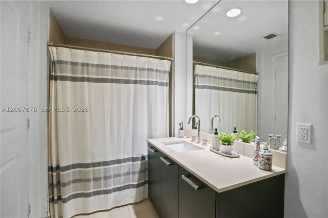 333 NE 24th St 1004, Miami, FL 33137