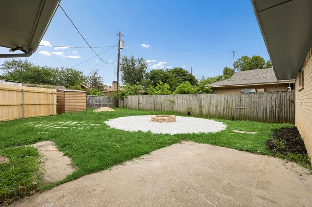 2524 Glen Lea Drive, Irving, TX 75062