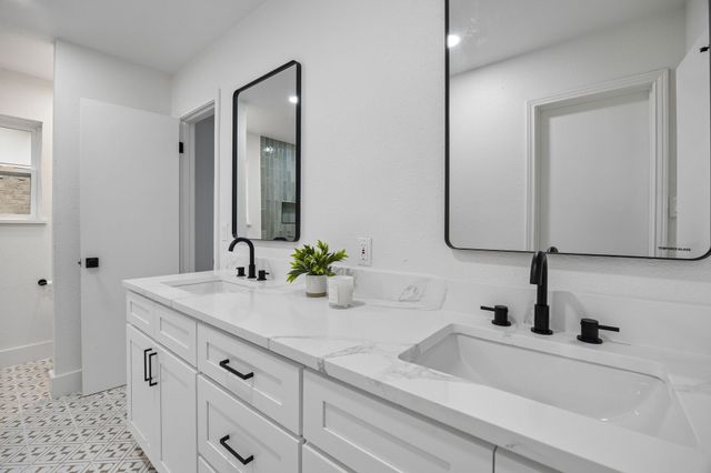 2524 Glen Lea Drive, Irving, TX 75062