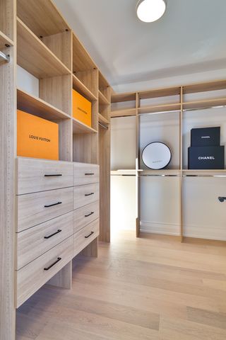 1633 W Balmoral Avenue, Chicago, IL 60640