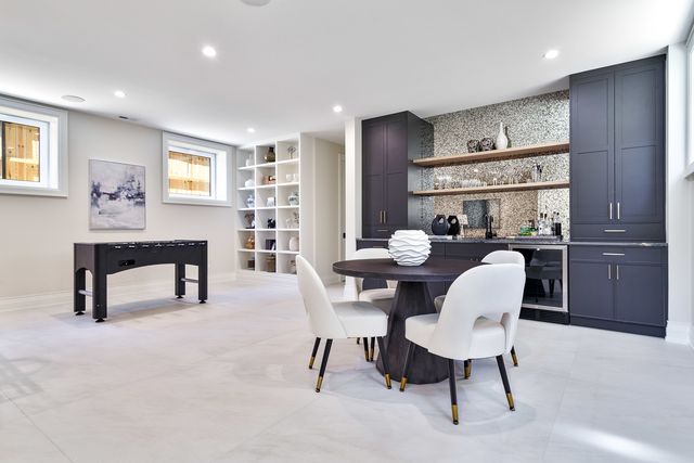 1633 W Balmoral Avenue, Chicago, IL 60640