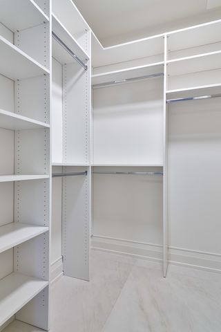 1633 W Balmoral Avenue, Chicago, IL 60640