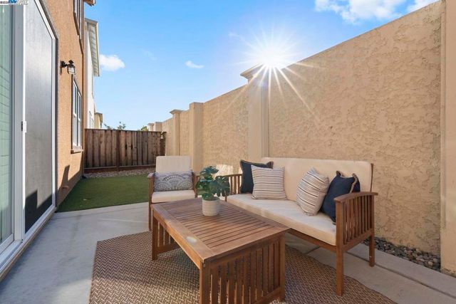 2075 Rovello Loop, Livermore, CA 94550