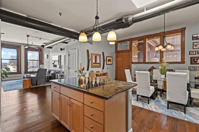 612 Central Street 503, Kansas City, MO 64105