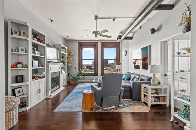 612 Central Street 503, Kansas City, MO 64105