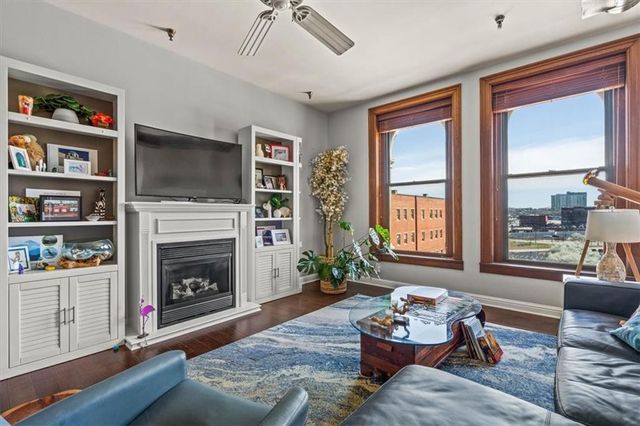 612 Central Street 503, Kansas City, MO 64105
