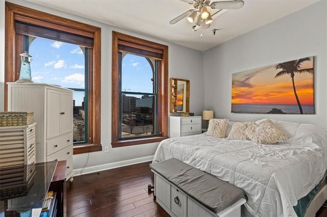 612 Central Street 503, Kansas City, MO 64105