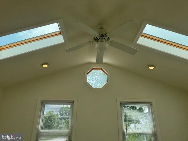 11 BELFAST RD, Lutherville Timonium, MD 21093