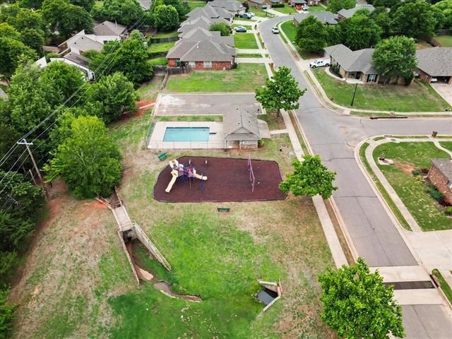 745 Martina Lane, Edmond, OK 73034