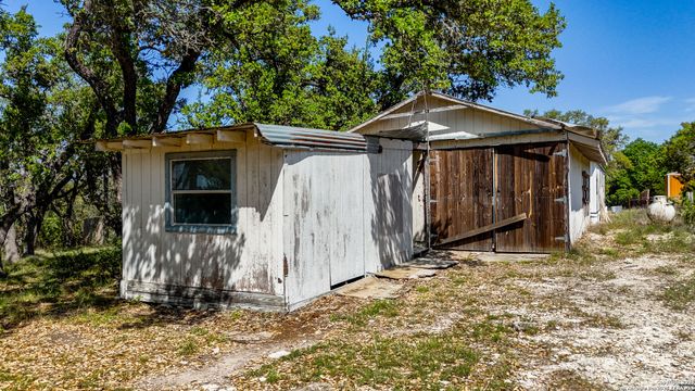1259 Rotherman, Canyon Lake, TX 78133
