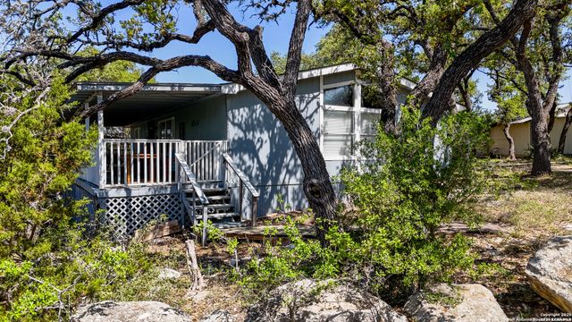 1259 Rotherman, Canyon Lake, TX 78133