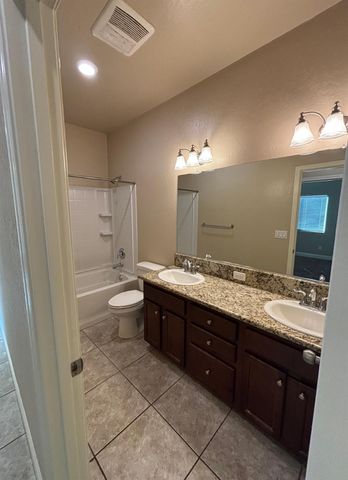 6248 E Farrin Avenue, Fresno, CA 93727