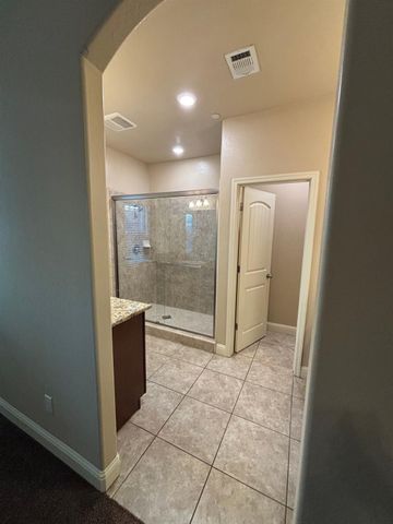 6248 E Farrin Avenue, Fresno, CA 93727