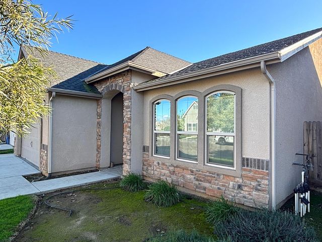 6248 E Farrin Avenue, Fresno, CA 93727