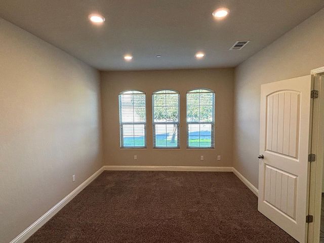 6248 E Farrin Avenue, Fresno, CA 93727