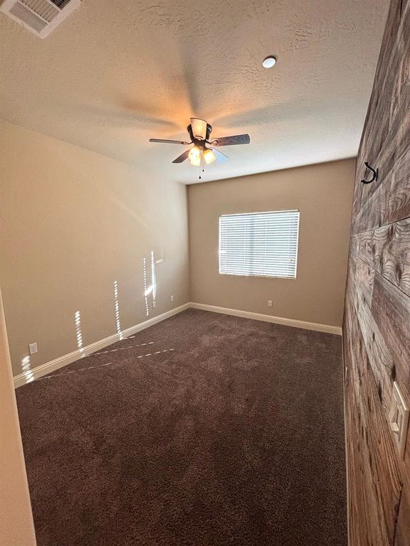 Image 16 of property listing at 6248 E Farrin Avenue, Fresno, CA 93727