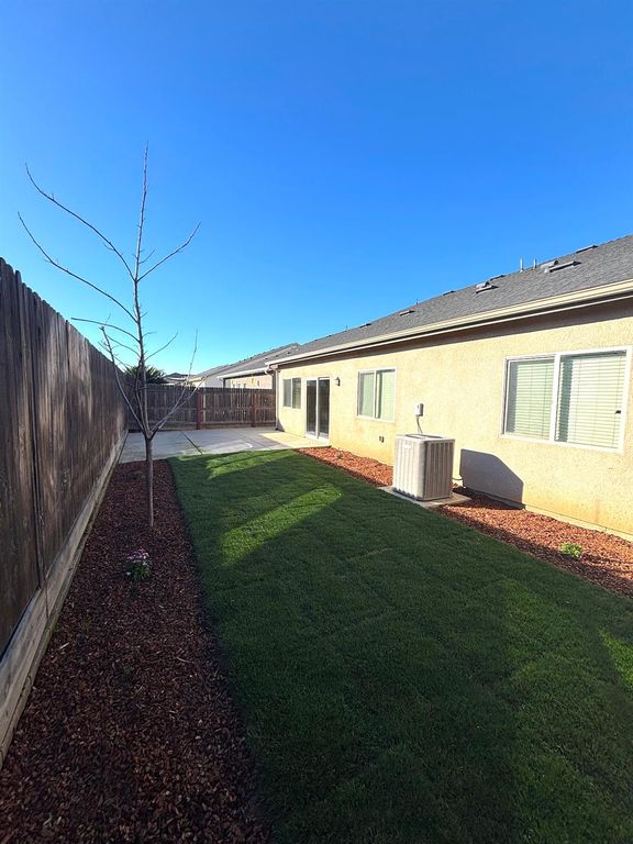 Image 27 of property listing at 6248 E Farrin Avenue, Fresno, CA 93727