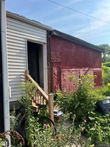 13968 Blackstone Street, Detroit, MI 48223