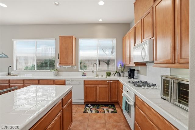 6533 Candleglade Court, North Las Vegas, NV 89084