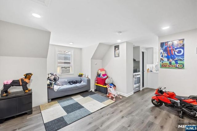 164 Parker Street, Newark, NJ 07104